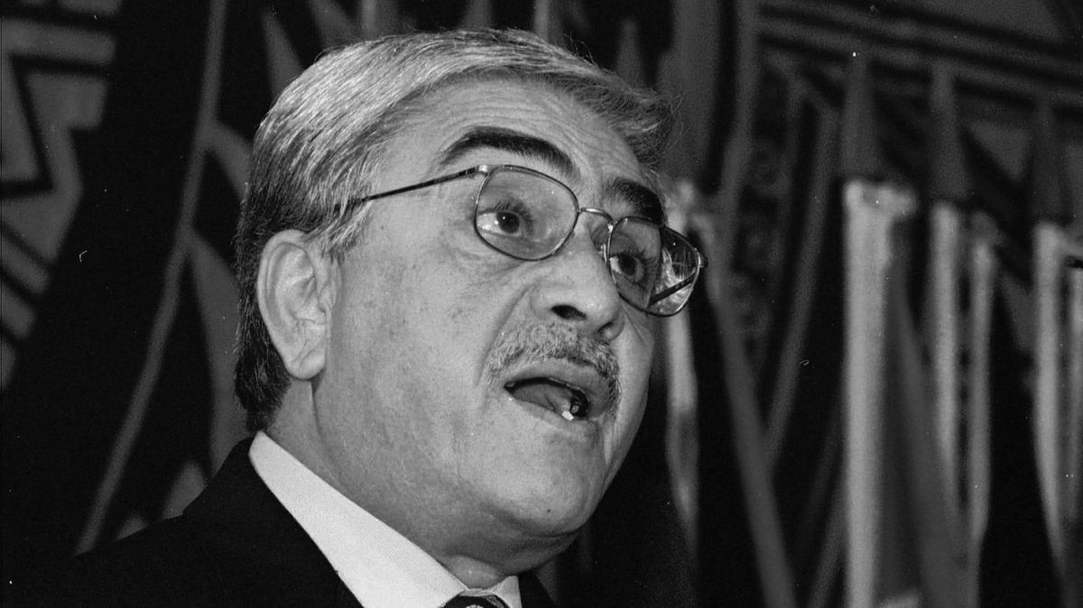 Zemřel bývalý alžírský prezident Lamín Ziruál